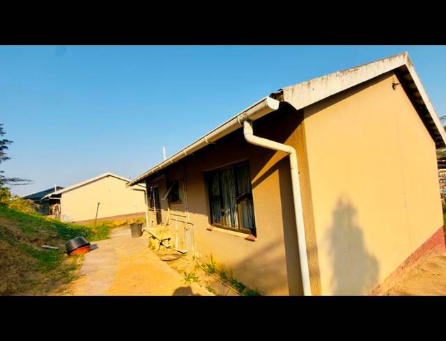 2 BEDROOM HOUSE FOR SALE IN UMLAZI G